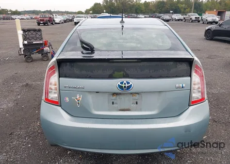 2015 Toyota Prius Three z USA, uszkodzony, nr VIN JTDKN3DU4F1962460